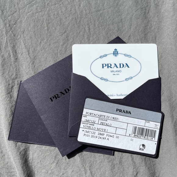 Prada Wallet - Picture 4 of 4